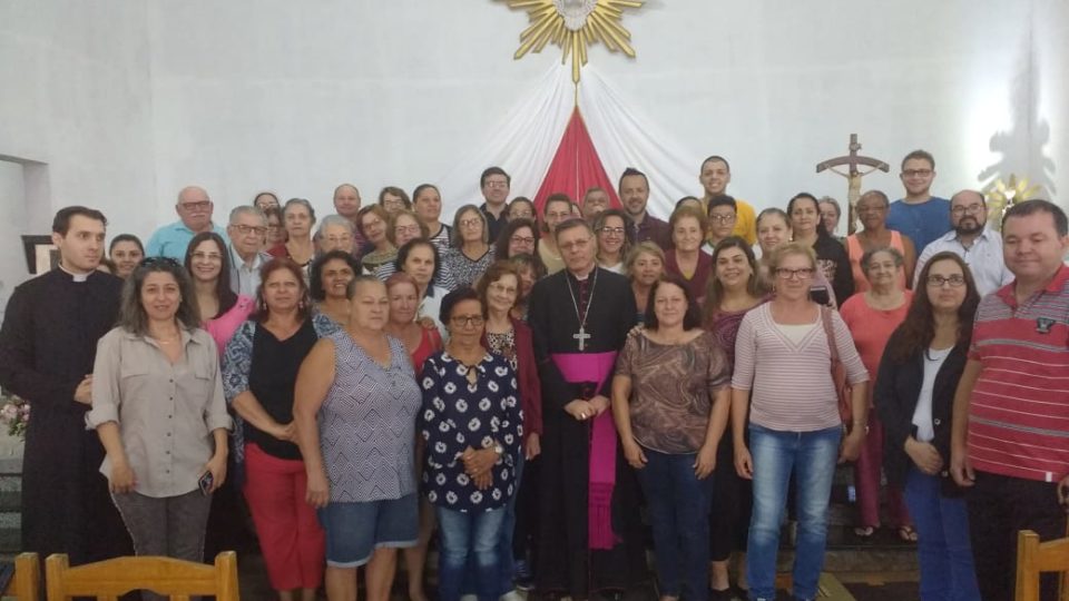 Dom Paulo Cezar visita Paróquia Divino Espírito Santo em Jaú