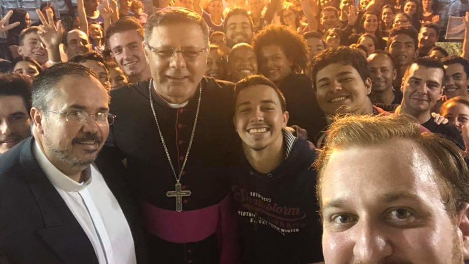 Bispo Diocesano esteve reunido com a juventude Jauense