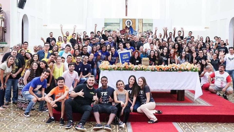 Bispo Diocesano realiza catequese com a juventude