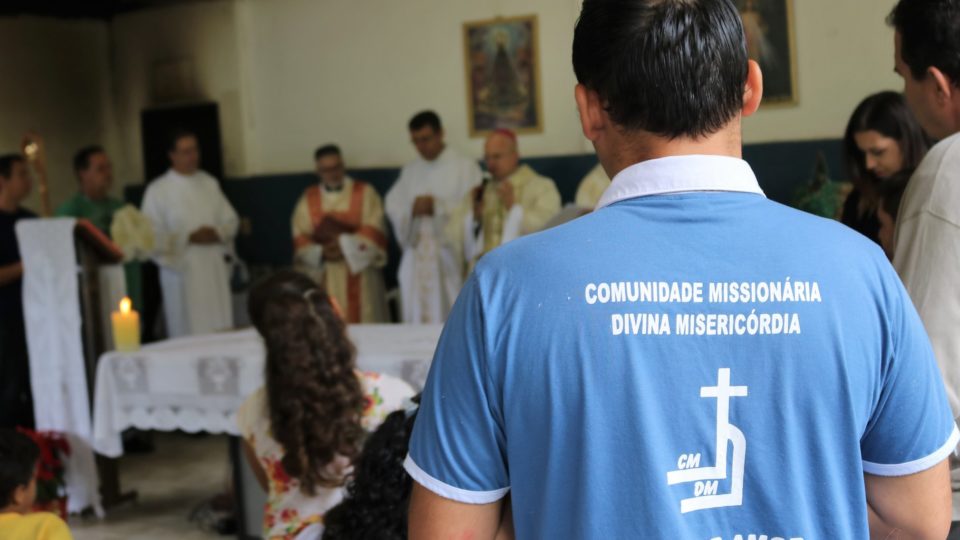 Dom Eduardo preside Missa de Natal na Comunidade Divina Misericórdia