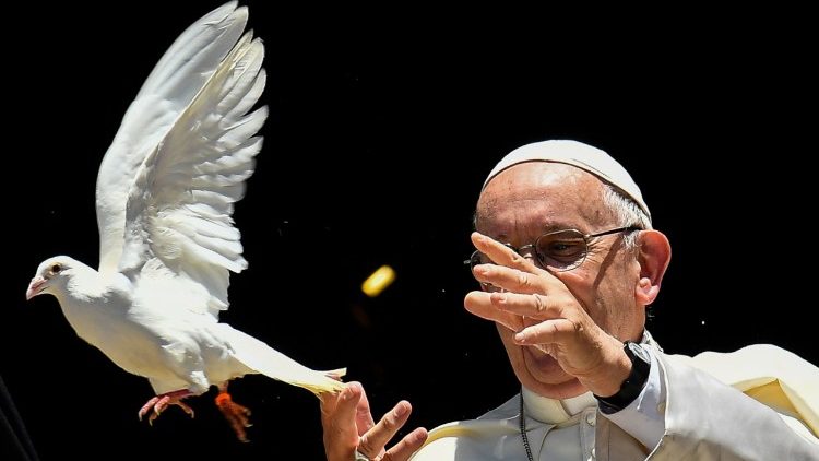 Papa: a boa política está ao serviço da paz