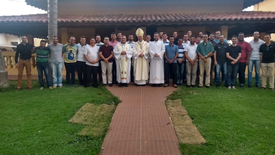 Dom Paulo Cezar Celebra Missa no Seminário de Teologia