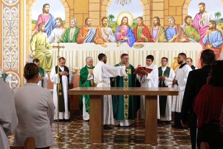 Igreja Matriz de São João Evangelista na cidade de Ibaté é reaberta