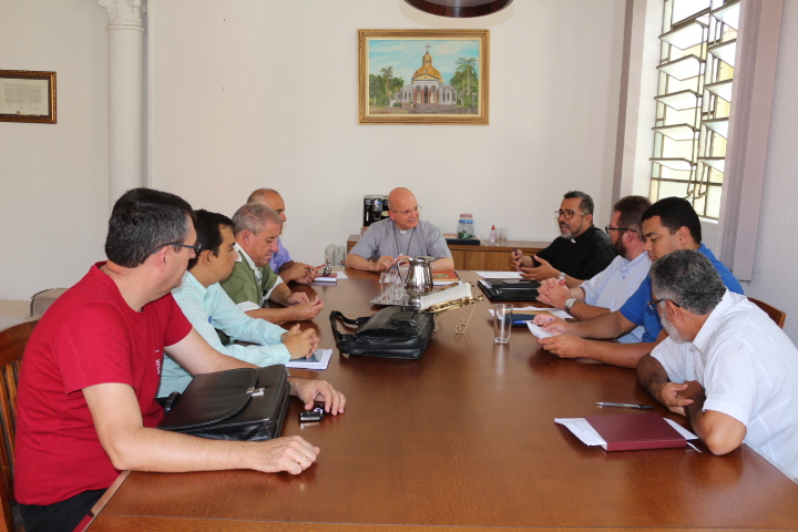 Dom Eduardo Malaspina esteve reunido com Padres responsáveis pelas Missões na Diocese