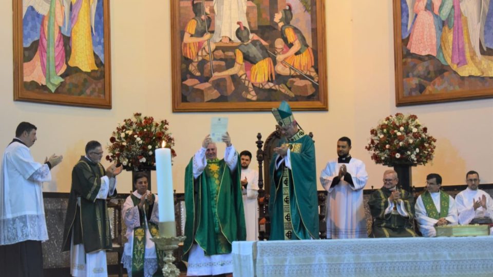 Vigário Geral da Diocese Padre Ghidelli toma posse como novo pároco da Catedral de São Carlos
