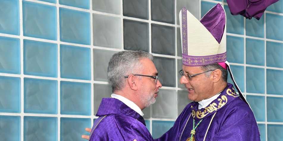 Padre Alcides Ribeiro Filho toma posse na Paróquia Nossa Senhora Aparecida em Jaú