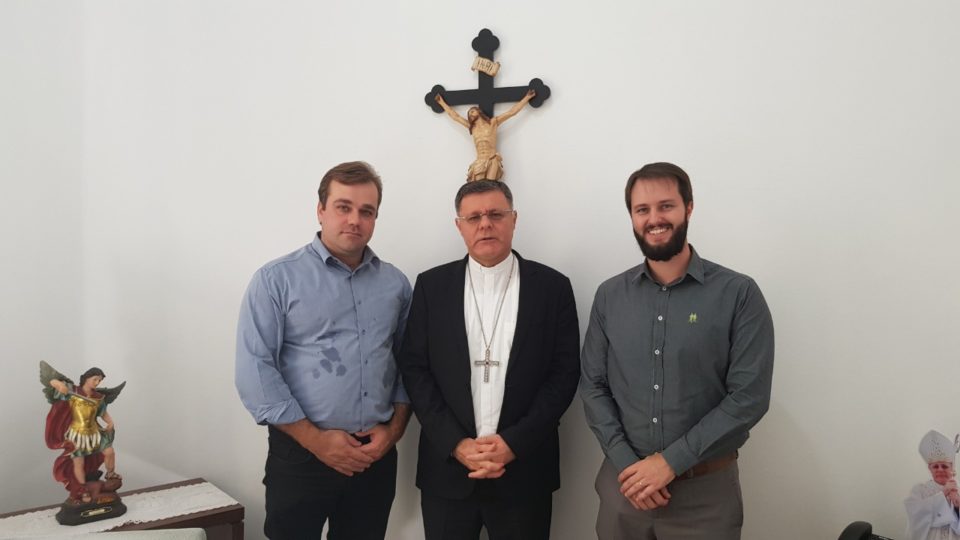 BISPO DIOCESANO RECEBE EM AUDIÊNCIA OS VEREADORES GUSTAVO POZZI E LUIS ENRIQUE