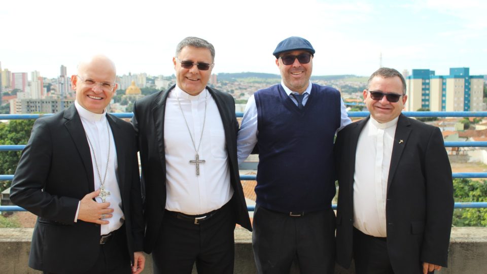 Bispos visitam Colégio Diocesano La Salle