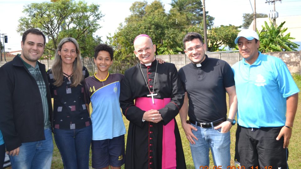 ONG Espaço Criança Cristo Rei recebe visita de Dom Eduardo Malaspina
