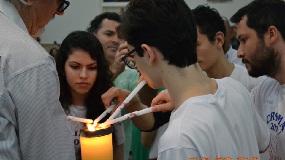 Dom Eduardo Malaspina preside Sacramento da Crisma na Paróquia São Geraldo em Araraquara