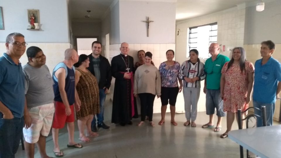 Instituto dos Cegos Santa Luzia recebe visita de Dom Eduardo Malaspina