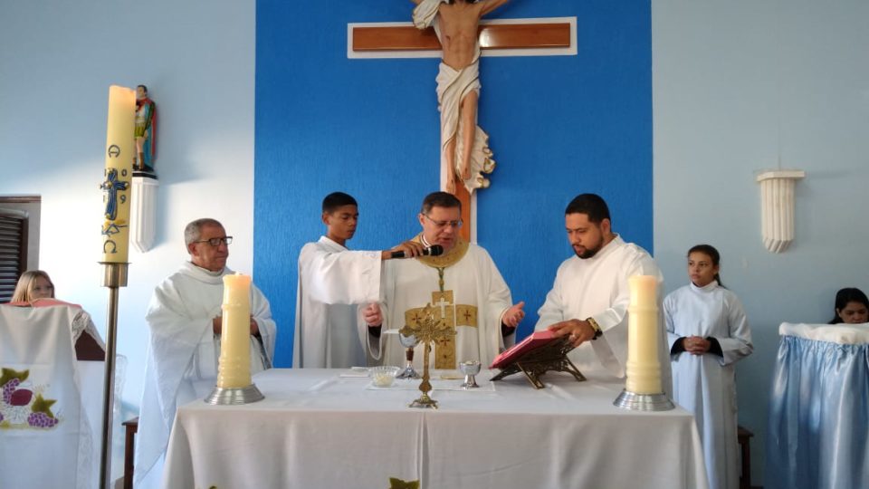 DOM PAULO CELEBRA MISSA DE ENCERRAMENTO DA VISITA PASTORAL EM ARARAQUARA