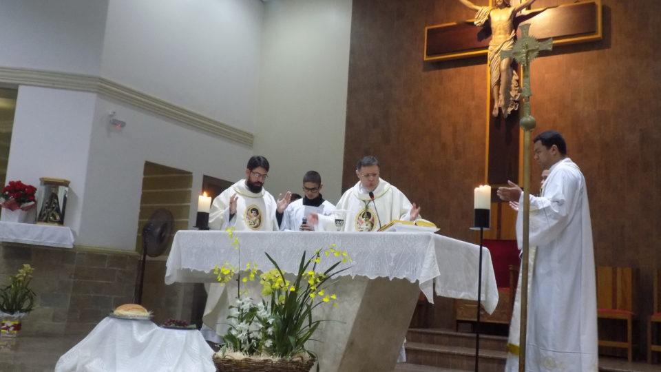 Padre João Victor é empossado na Paróquia São João Batista em São Carlos