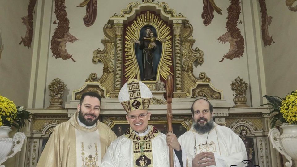 Dom Eduardo Malaspina preside Trezena de Santo Antônio em São Carlos