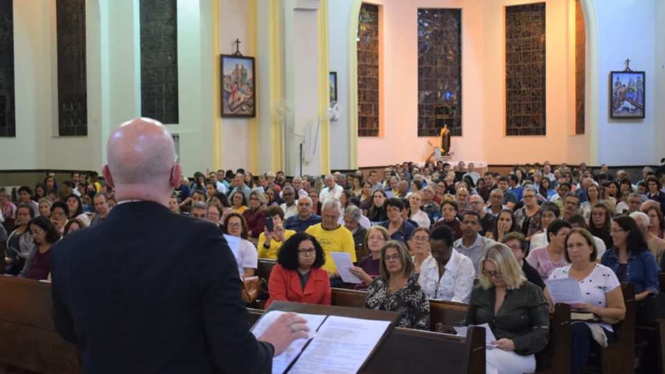 ENCONTRO DE FORMAÇÃO MISSIONÁRIA NO VICARIATO SÃO CARLOS BORROMEU