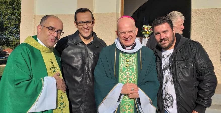Comunidade de São Benedito recebe visita do Bispo Auxiliar da Diocese de São Carlos