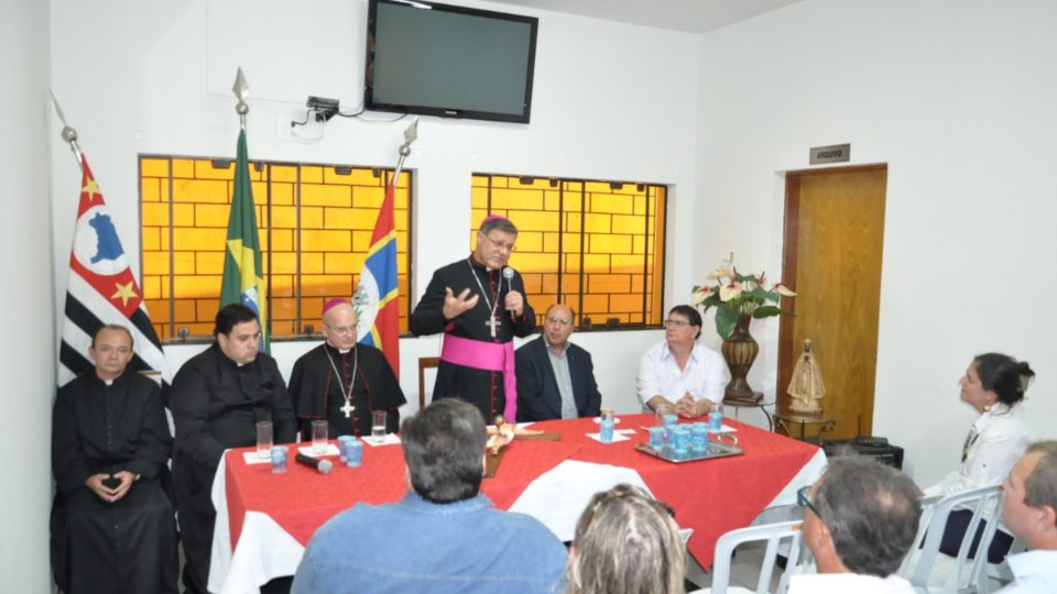 VISITA PASTORAL: Bispos se encontram com as autoridades civis de Borborema