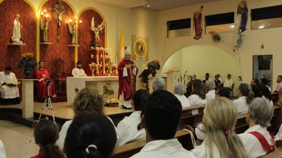 Dom Eduardo Malaspina preside abertura da novena de São Miguel