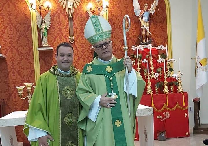 Dom Paulo Cezar preside missa e novena de São Miguel Arcanjo em São Carlos