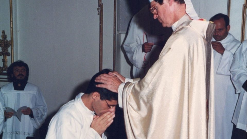 Falece aos 81 anos Dom Elias Manning bispo que ordenou Dom Paulo Cezar sacerdote