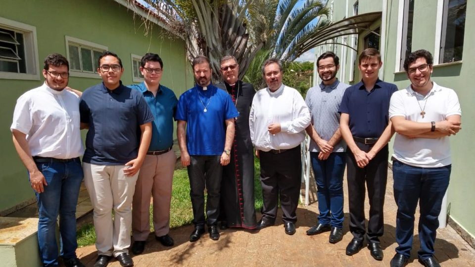 DOM PAULO VISITA SEMINÁRIO PROPEDÊUTICO