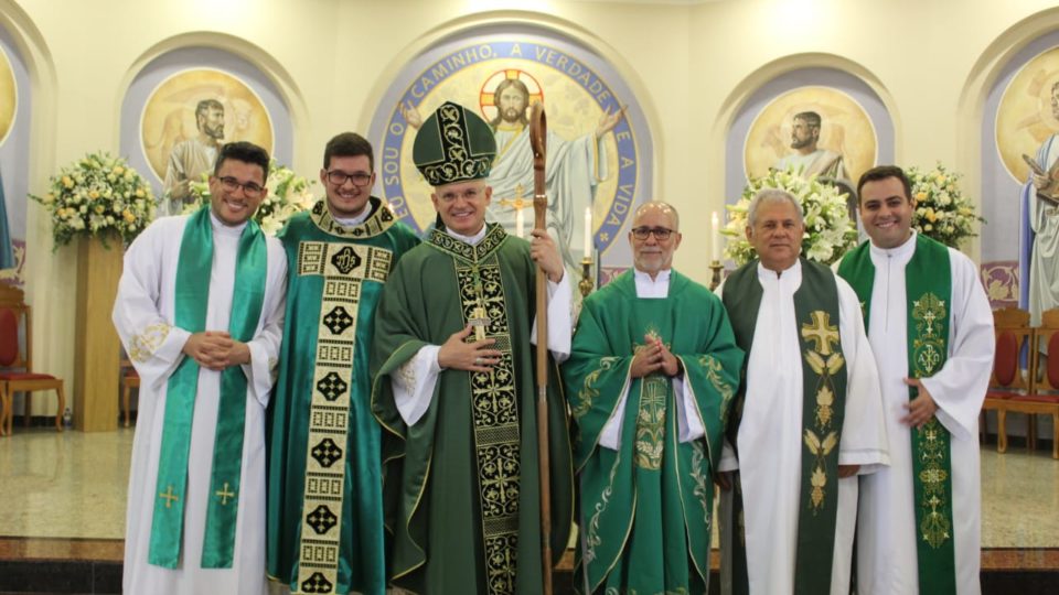 Acolhida marca posse do Padre Paulo Henrique na Paróquia Santa Tereza em Ibitinga