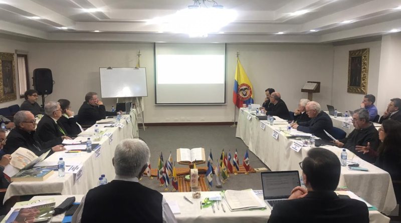 Bispo Diocesano participa da III Reunião do CELAM em Bogotá