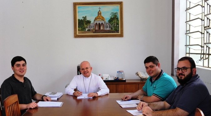 Comissão Missionária de Seminaristas se encontra com Dom Eduardo