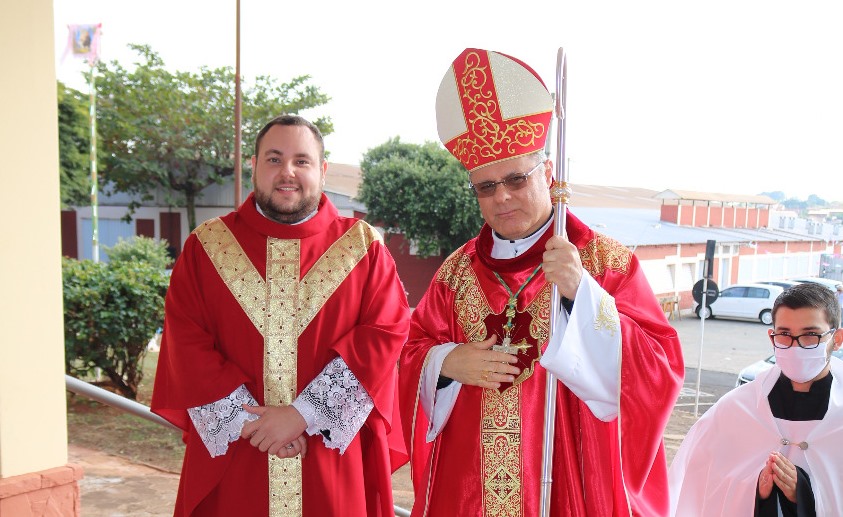 Dom Paulo Cezar recebe título de cidadão Itapolitano