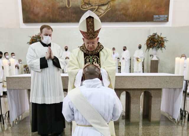 Diocese acolhe novo presbítero