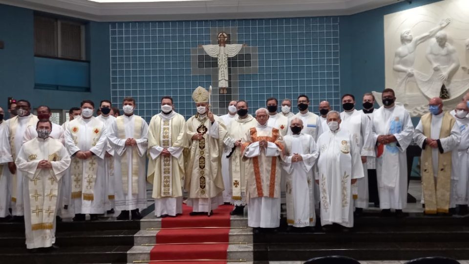 MISSA DE DESPEDIDA DE DOM PAULO CEZAR NO VICARIATO NOSSA SENHORA DO PATROCÍNIO