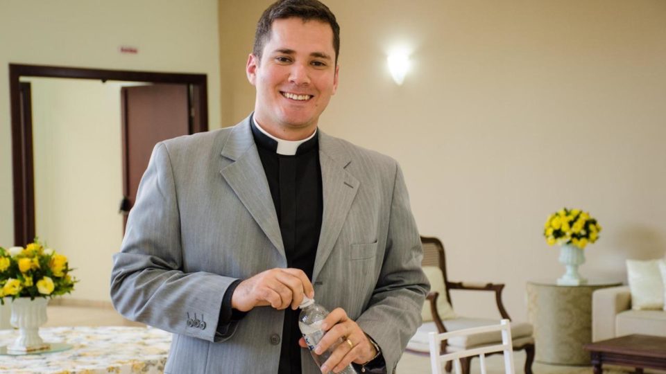 Padre Rene José participa do Simpósio de Formação Ecumênica