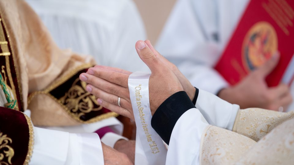 Brasileiro será ordenado sacerdote pelo Papa e comenta expectativa