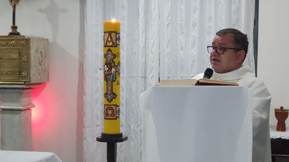 Padre José Edmilson celebra 2º dia do tríduo em ação de graças aos 40 anos do Seminário de Teologia