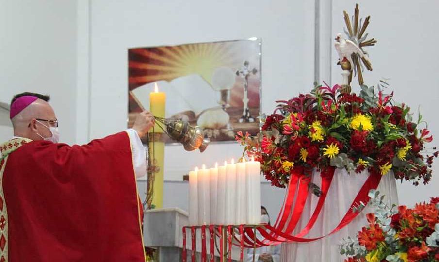Dom Eduardo preside Missa de Pentecostes em Matão