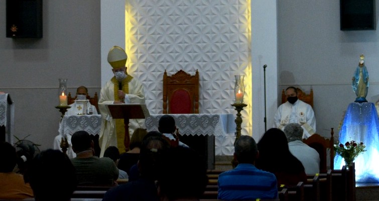Dom Eduardo preside Missa de Sétimo dia da Senhora Gersony