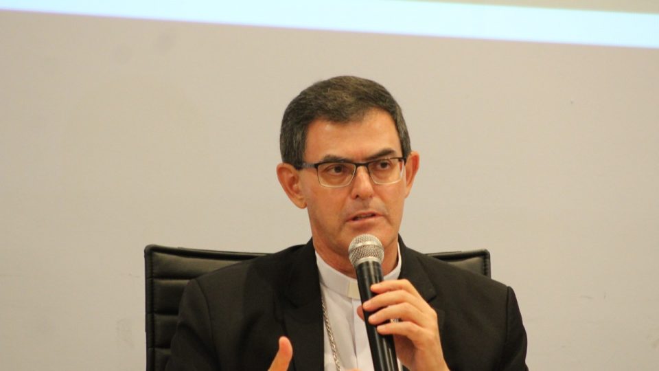 Bispo de São Carlos convoca fiéis e pessoas de boa vontade para um ato pela paz