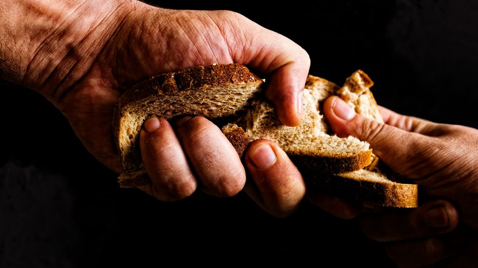 EM MENSAGEM AO VI DIA MUNDIAL DOS POBRES, O SANTO PADRE CONVIDA A PARTILHAR O “POUCO QUE TEMOS COM QUANTOS NADA TÊM PARA QUE NINGUÉM SOFRA”