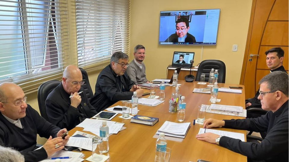 Comissão Episcopal Representativa se reúne na sede do Regional em São Paulo