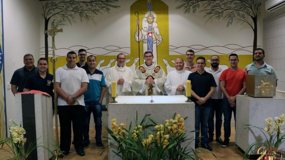  Dom Luiz Carlos preside missa em ação de graças pelos 20 de fundação do Seminário Diocesano São João Maria Vianney
