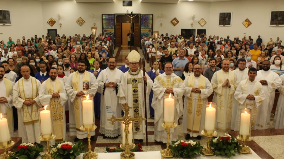 Padre Thiago Palialogo assume o Santuário Nossa Senhora Aparecida em Barra Bonita