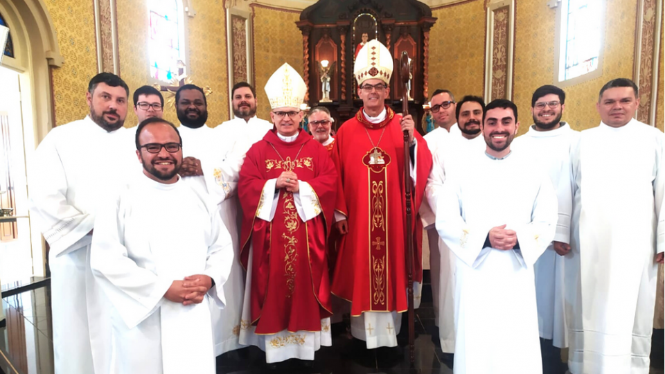 No dia de São Carlos Borromeu Diocese ganhará 10 novos diáconos
