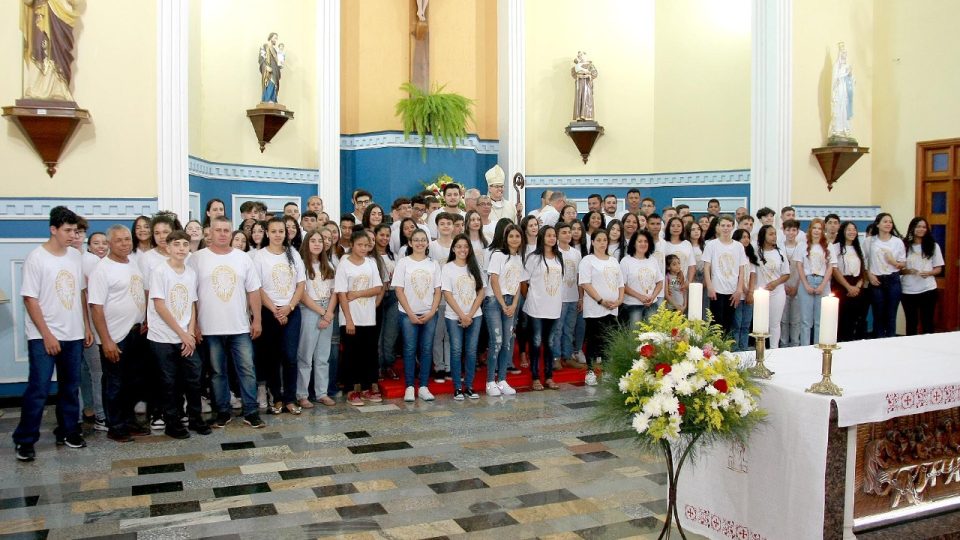 DOM LUIZ CARLOS MINISTRA SACRAMENTO DA CRISMA EM ITIRAPINA