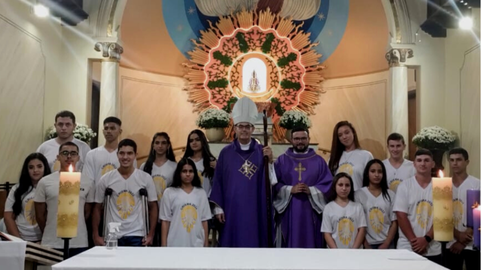 BISPO DIOCESANO PRESIDE SACRAMENTO DA CRISMA NO SANTUÁRIO DE NOSSA SENHORA APARECIDA DA BABILÔNIA