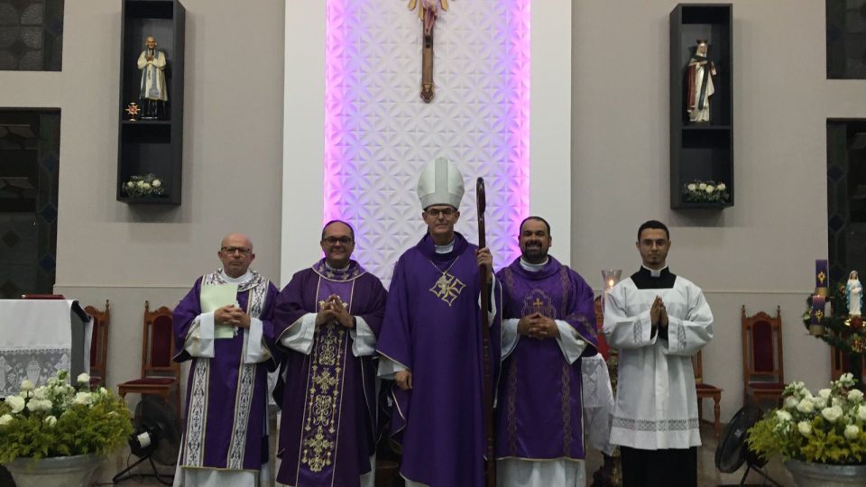 Padre Daniel Nicolini é empossado na Paróquia Santa Helena e Santo Cura d’Ars