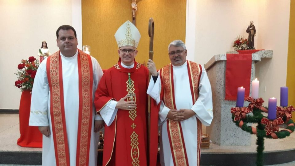 Dom Eduardo Malaspina preside missa em honra a Santa Luzia