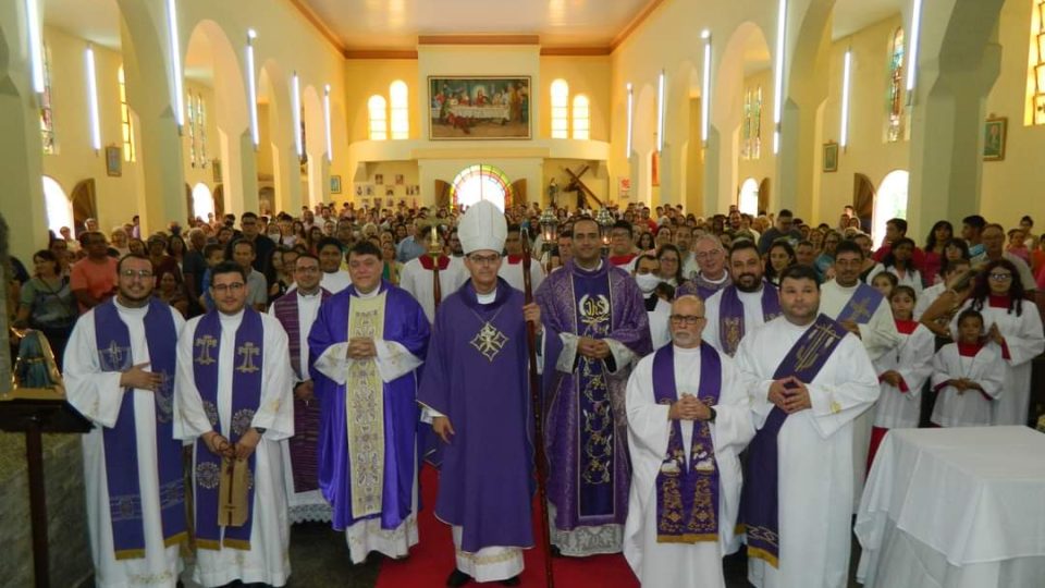 Padre Luciano toma posse como novo Pároco da Paróquia Senhor Bom Jesus em Ibitinga-SP