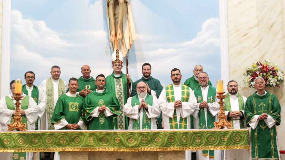 POSSE CANÔNICA DO PADRE TIAGO HENRIQUE NA PARÓQUIA SÃO GERALDO EM ARARAQUARA