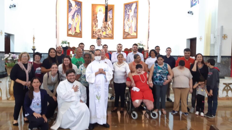 Diocese acolhe Padre Ricardo Vieira, pessoa com deficiência visual para formações e celebrações inclusivas