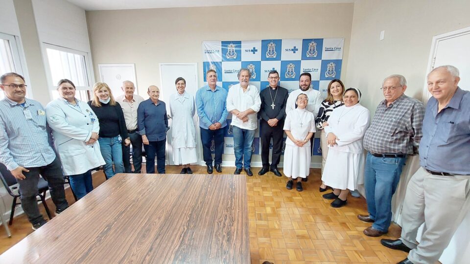 Santa Casa de Jaú recebeu a visita do Dom Luiz Carlos Dias